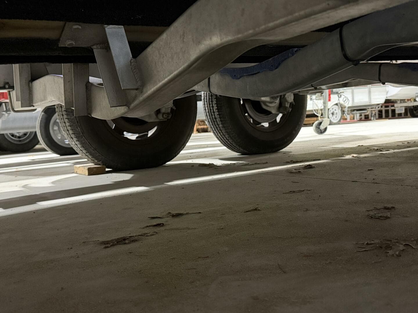 2016 Everglades 230 Center Console