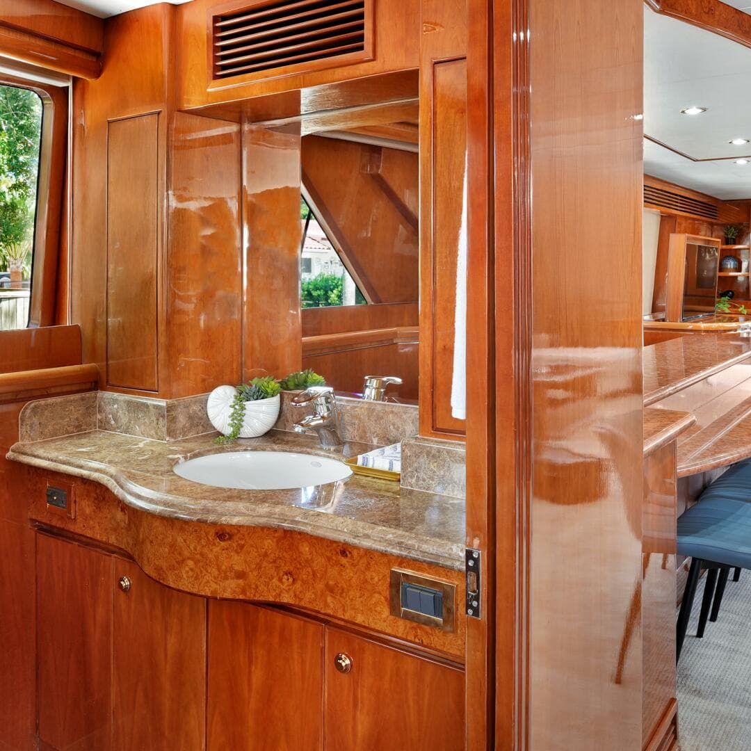 2003 Hargrave Sky Lounge