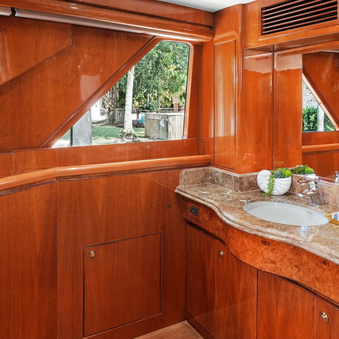 2003 Hargrave Sky Lounge