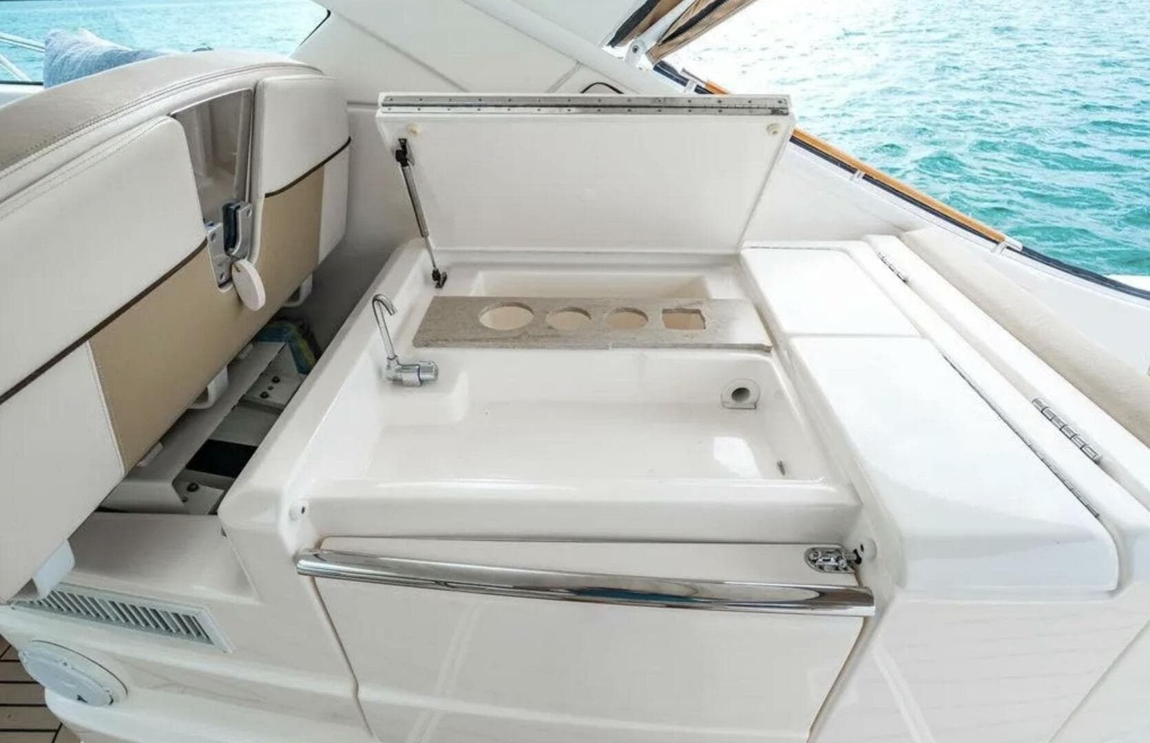 2013 Tiara Yachts 36 Coronet