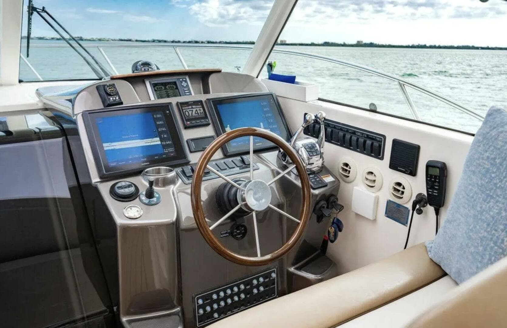 2013 Tiara Yachts 36 Coronet