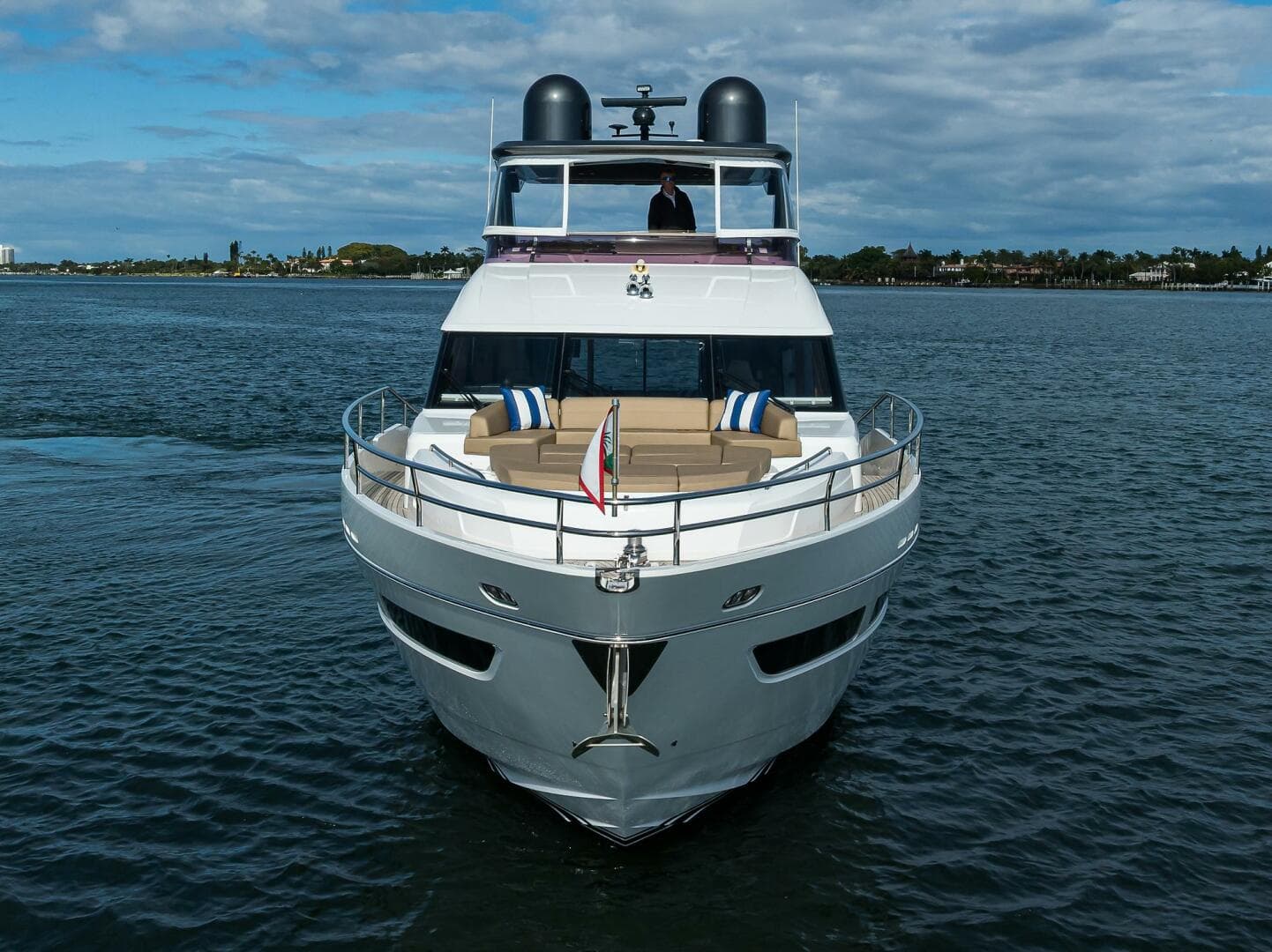 Princess Y78 - Janie II - Bow Profile