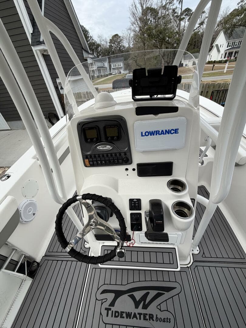 2015 Tidewater 230 LXF