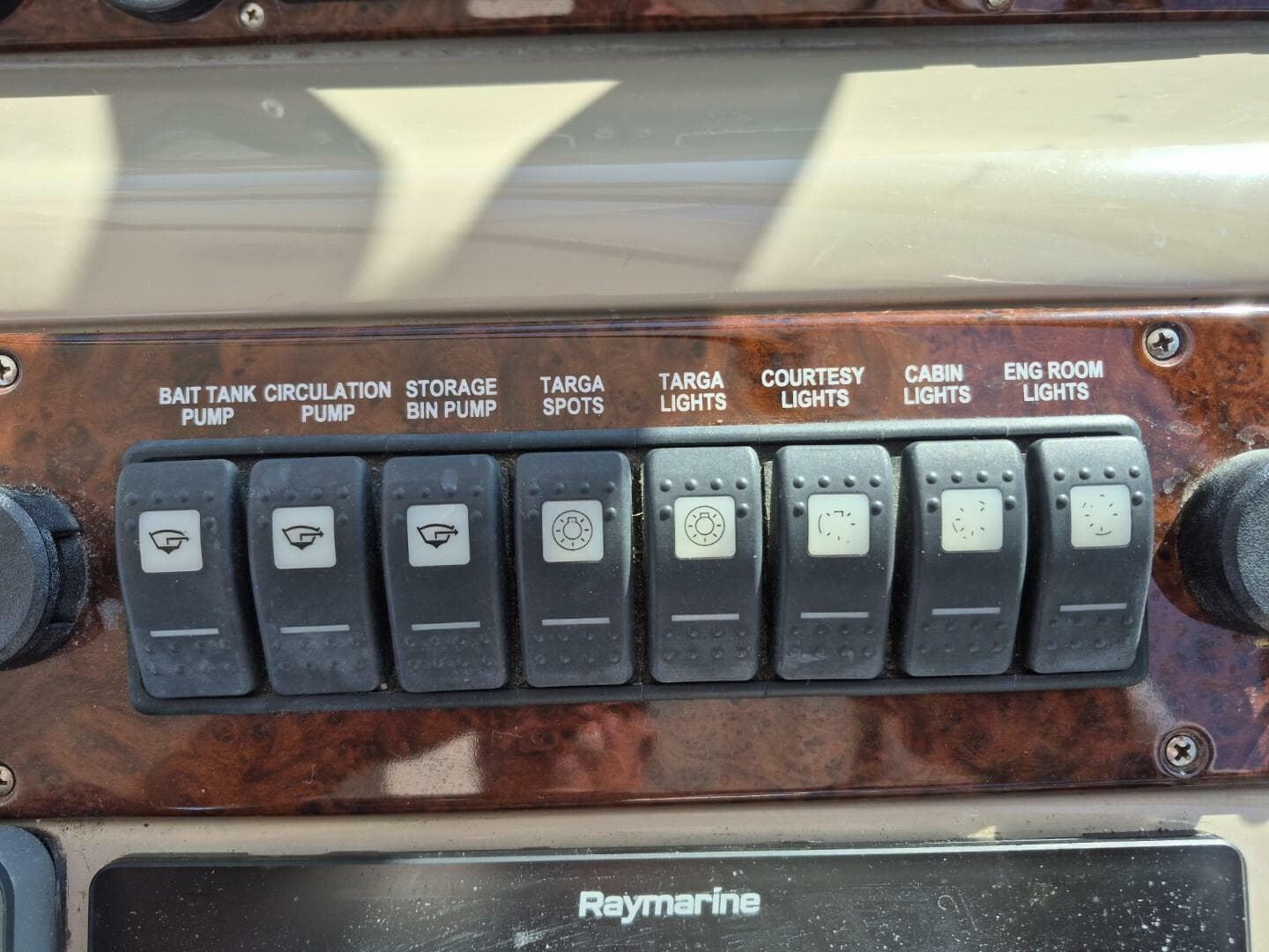 2004 Riviera 4000 Offshore