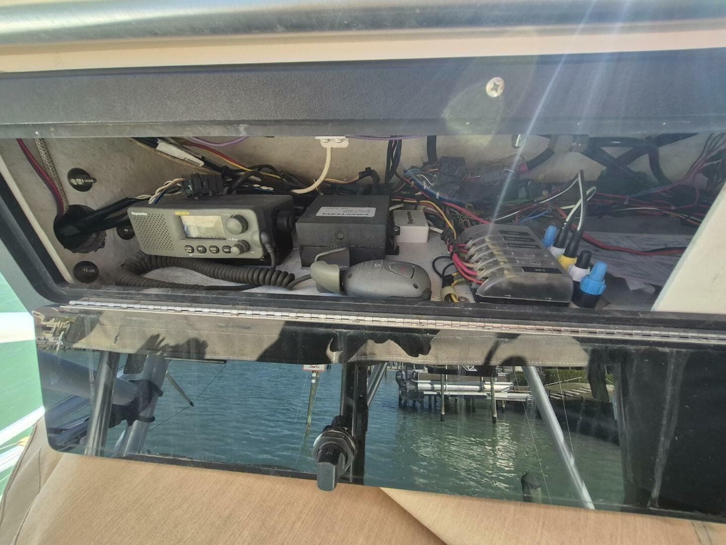 2004 Riviera 4000 Offshore