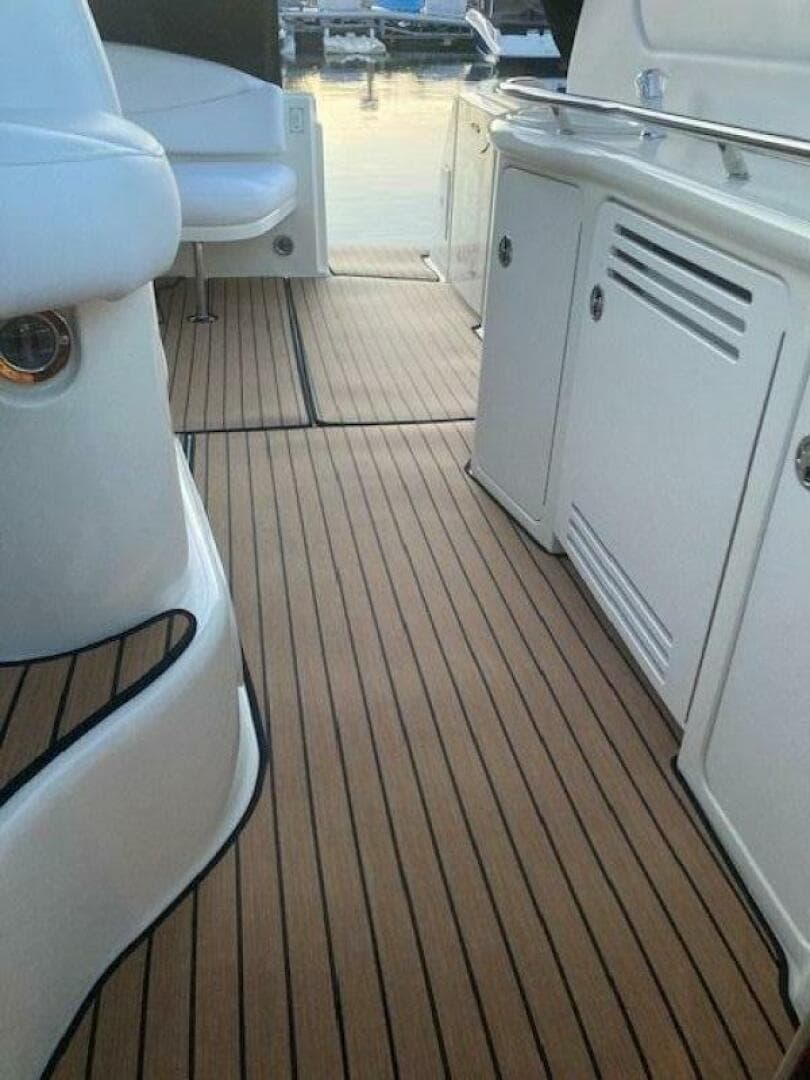 2001 Sea Ray 380 Sundancer