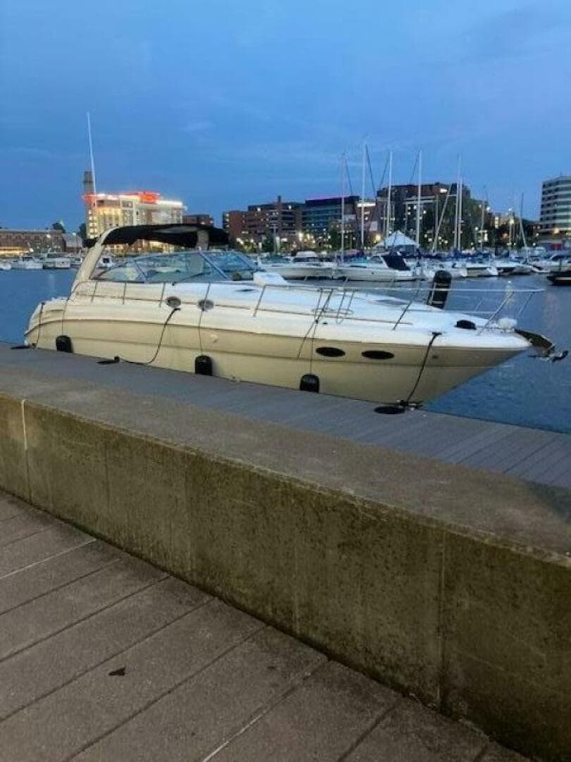 2001 Sea Ray 380 Sundancer