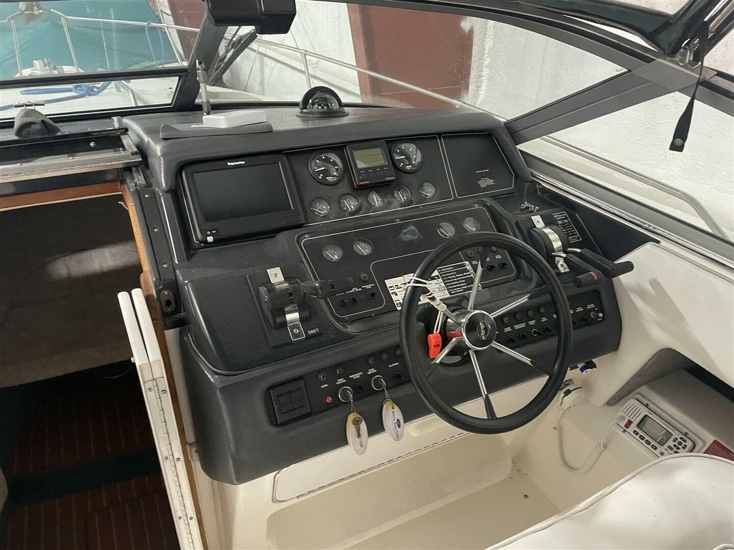 1993 Sea Ray 300 Weekender