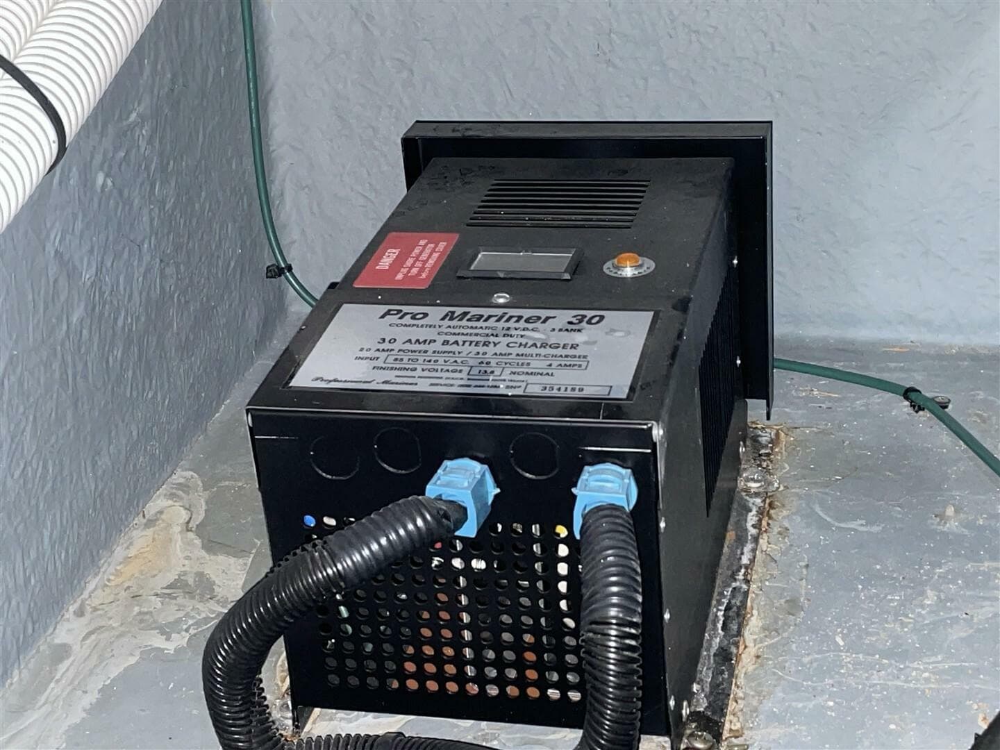 1993 Sea Ray 300 Weekender