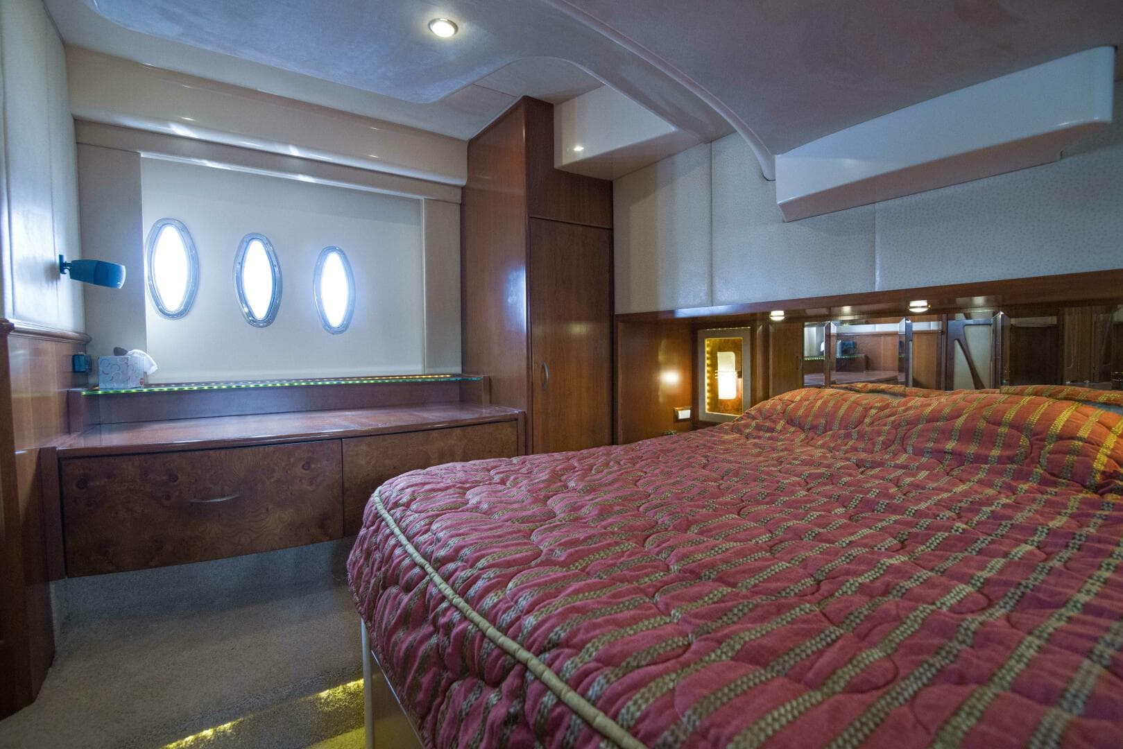 Silverton 52 - Immersed - 