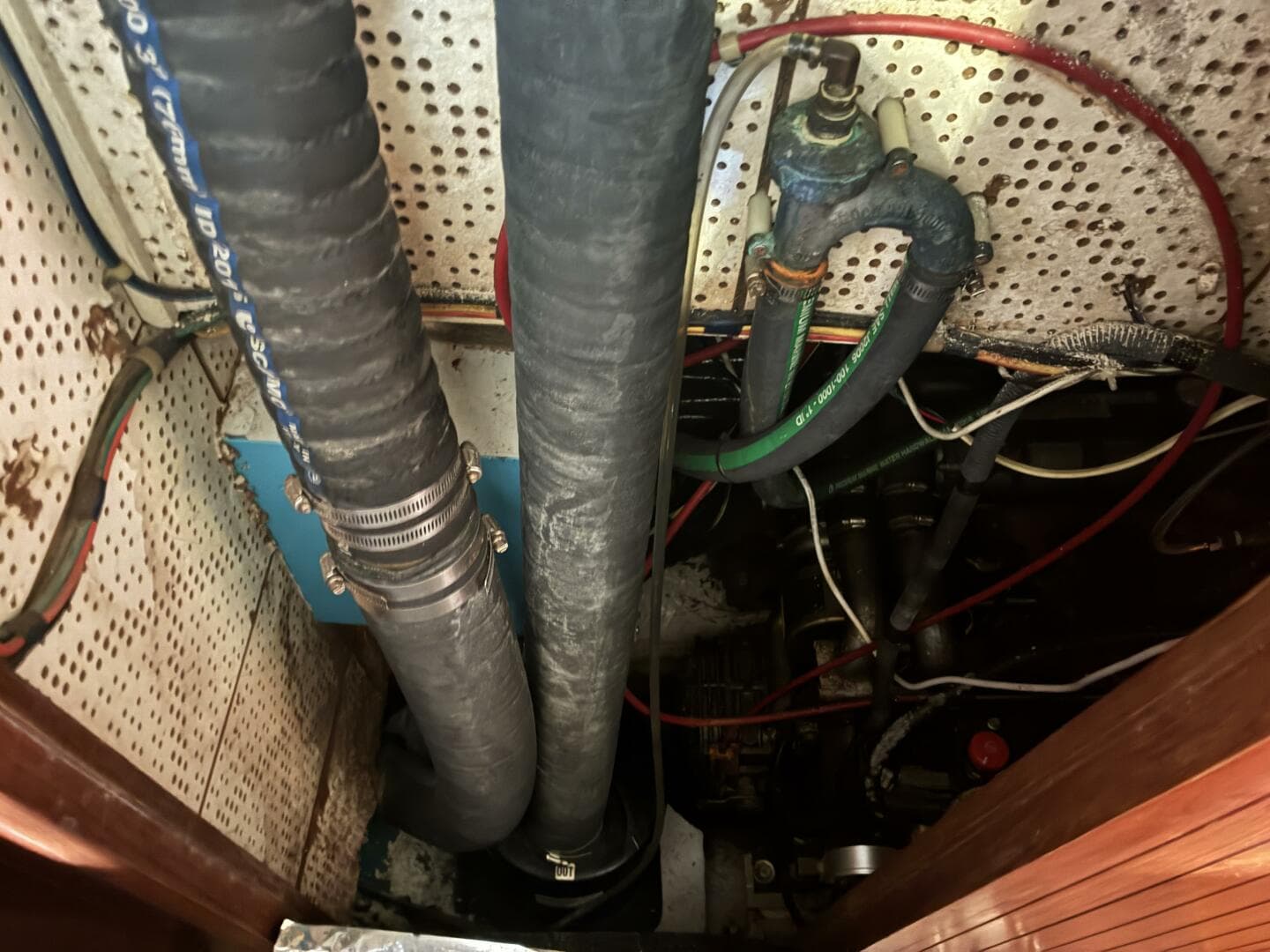 1983 Vagabond 42 Ketch