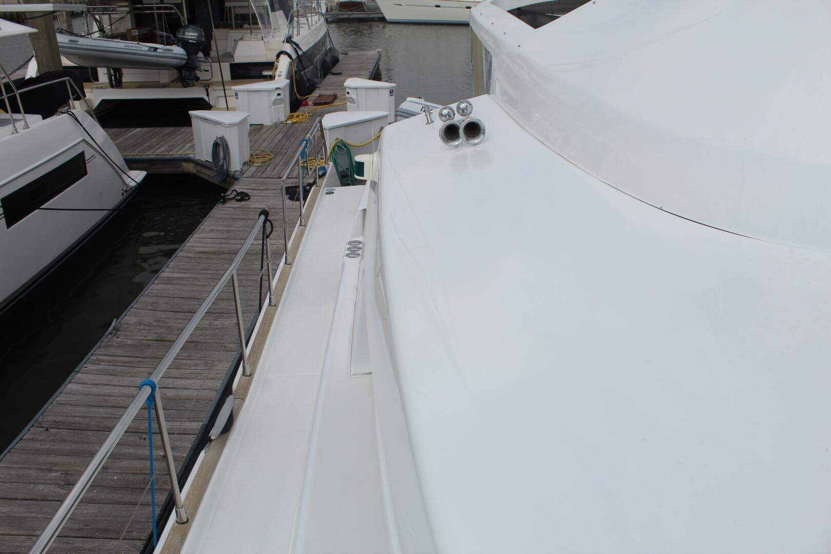 2004 Lagoon 43 Power Cat