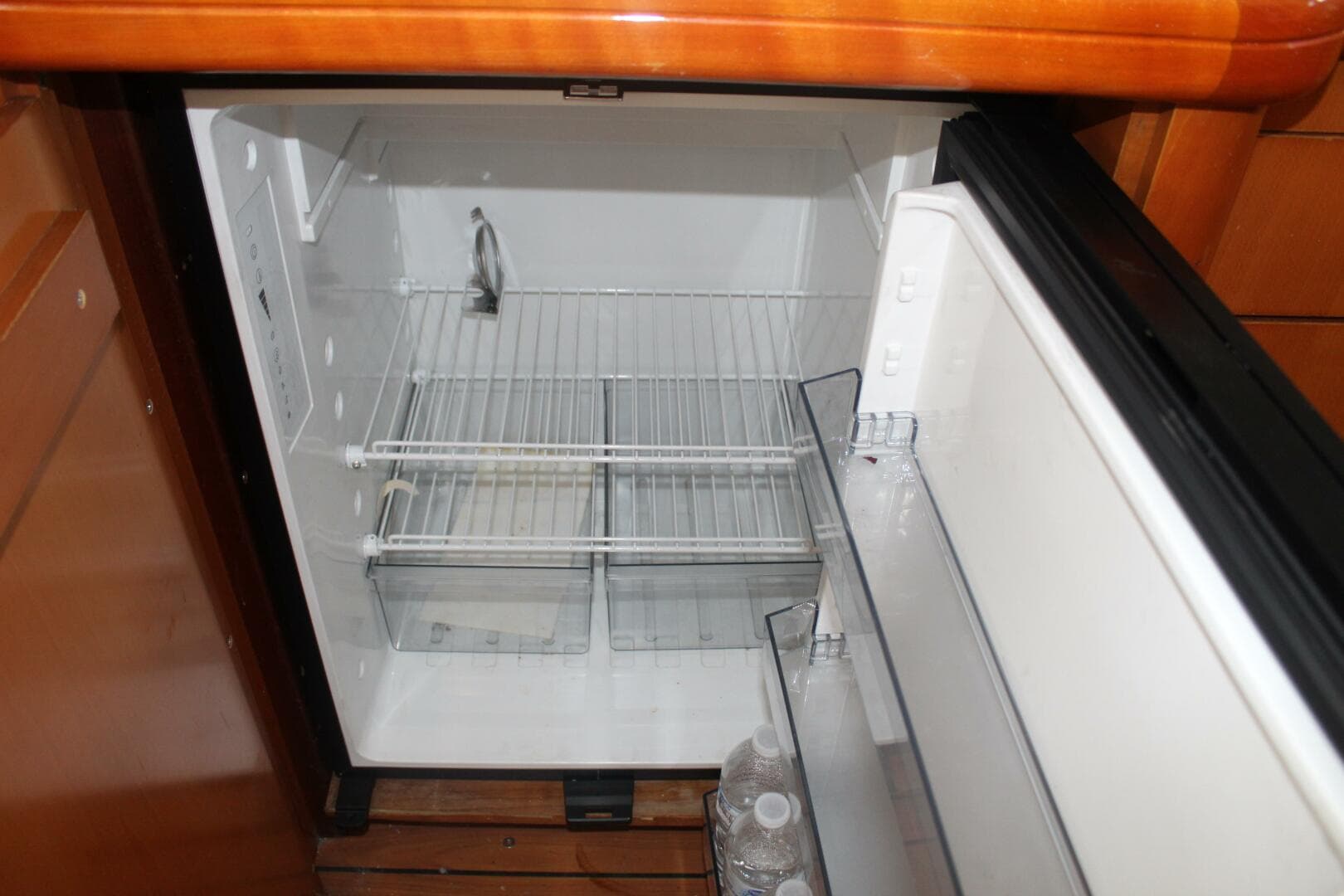 2004 Lagoon 43 Power Cat