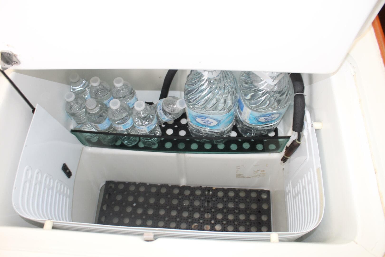 2004 Lagoon 43 Power Cat