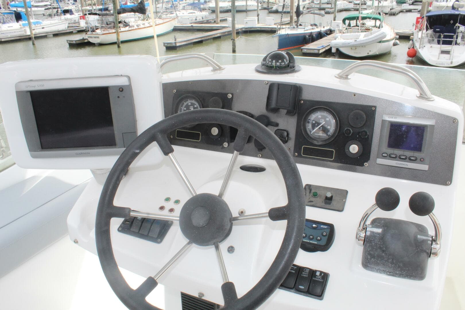 2004 Lagoon 43 Power Cat