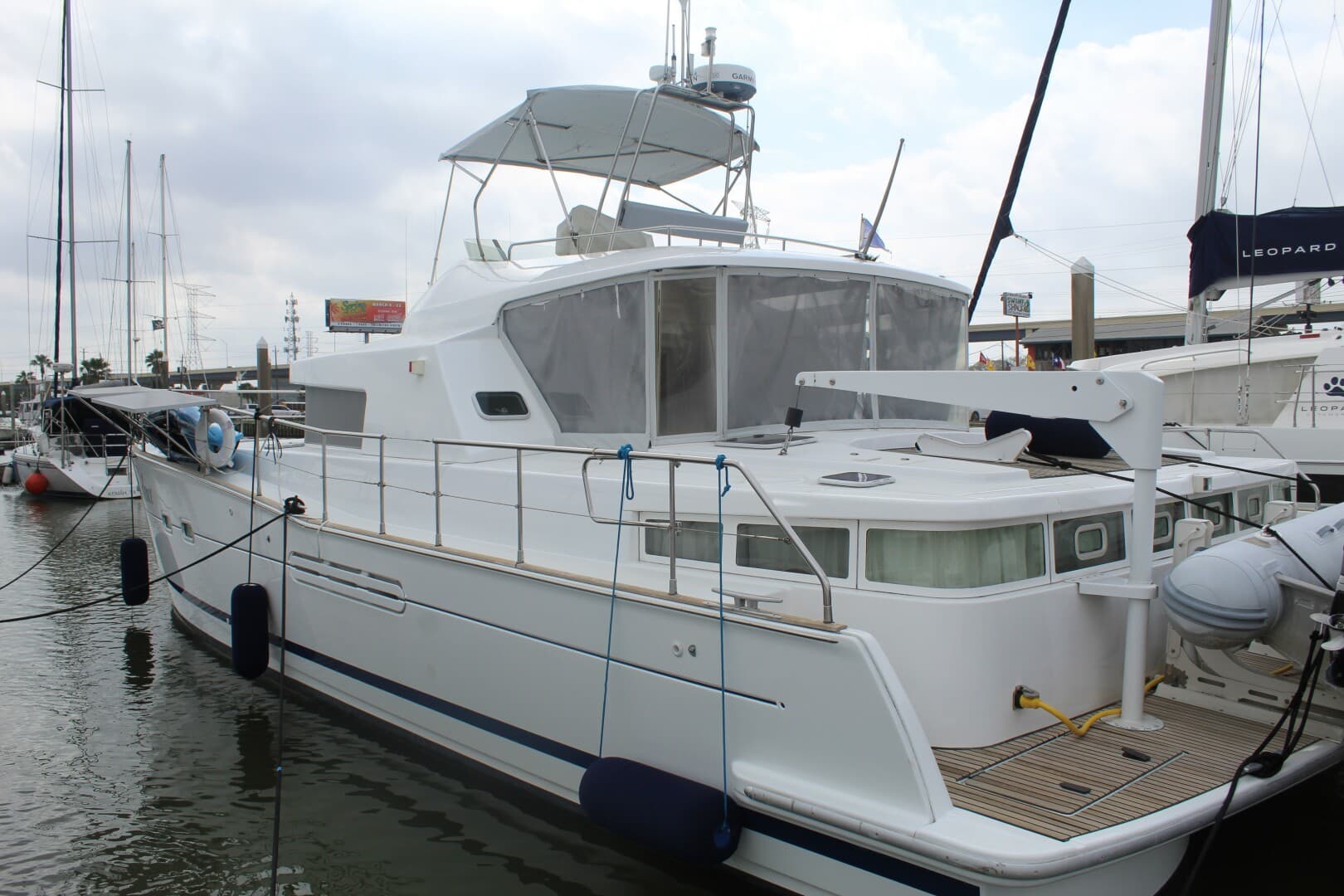 2004 Lagoon 43 Power Cat