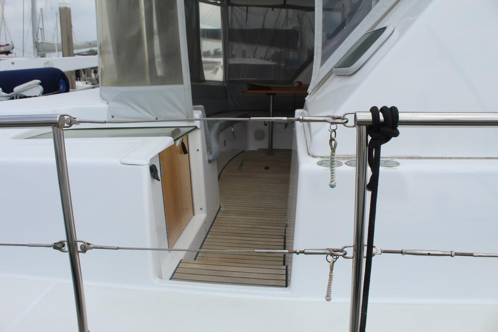 2004 Lagoon 43 Power Cat