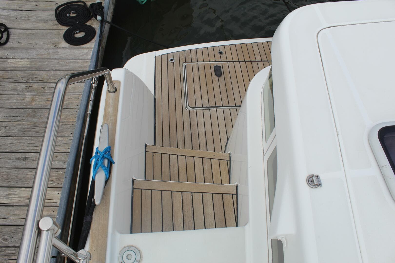 2004 Lagoon 43 Power Cat