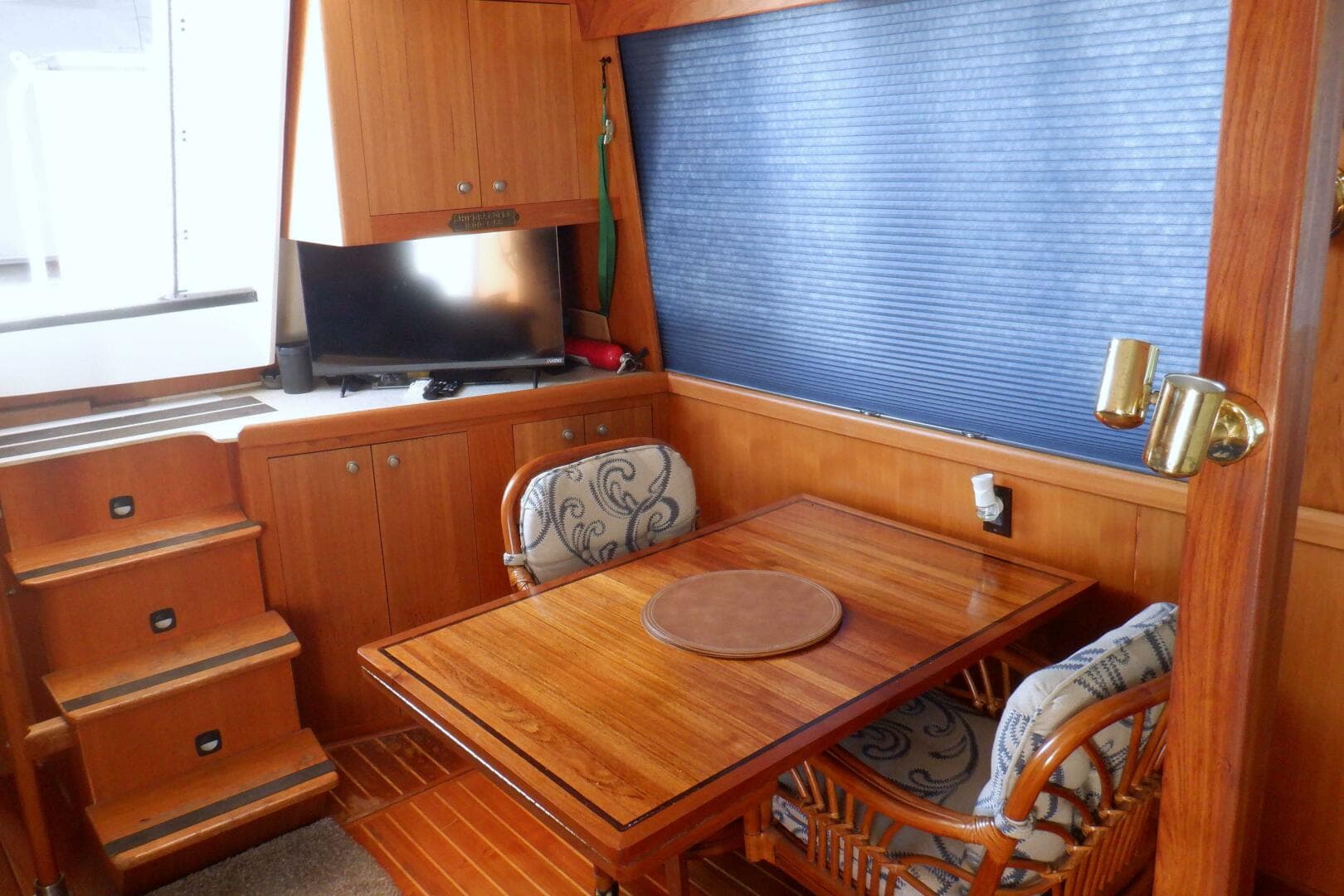 2002 Mainship 430 Trawler
