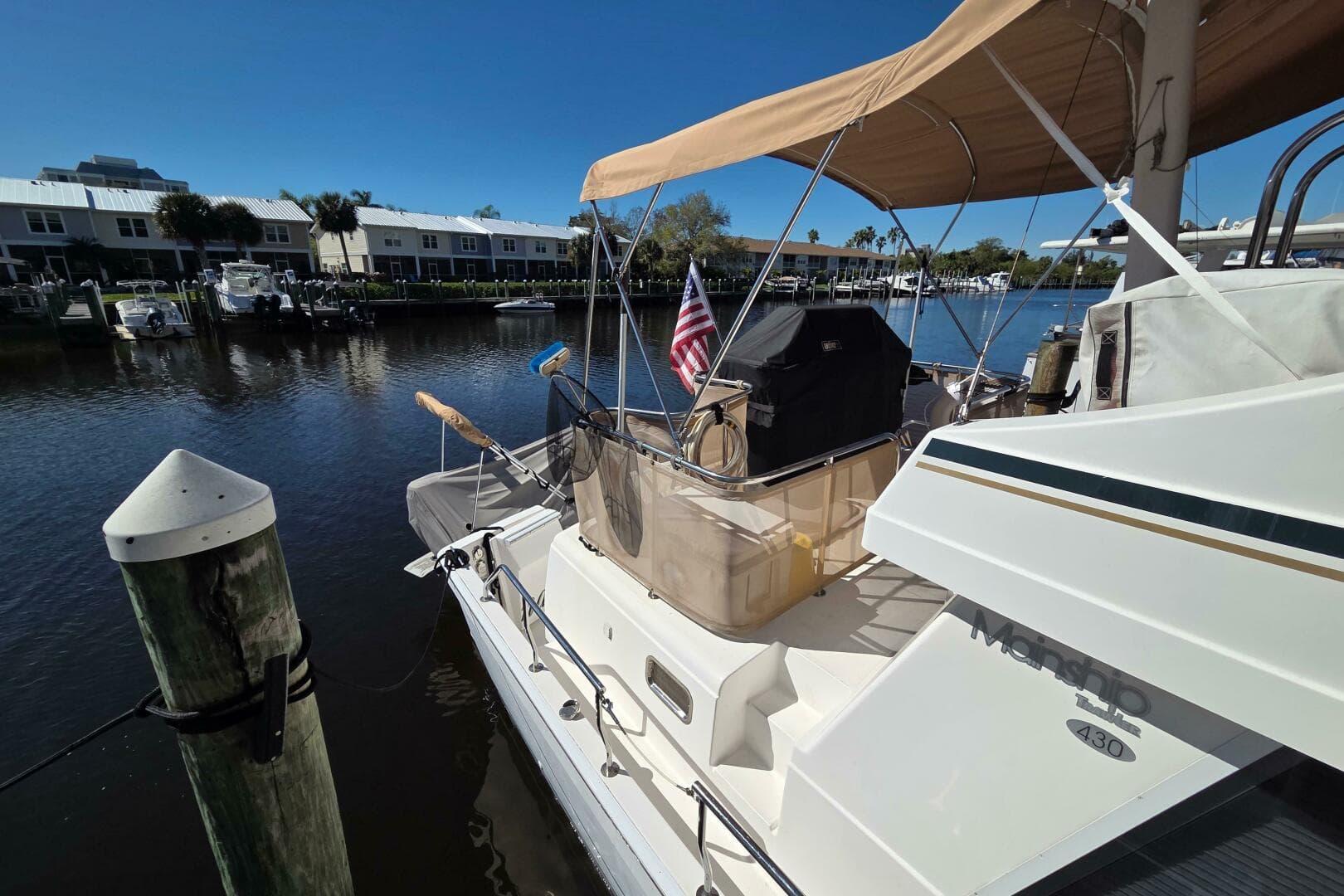 2002 Mainship 430 Trawler