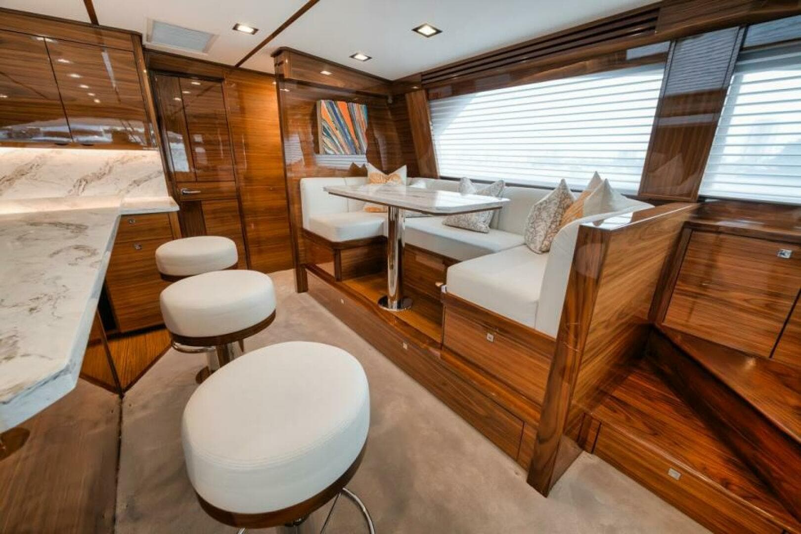 Viking 72 Skybridge - Chelsea -Dinette