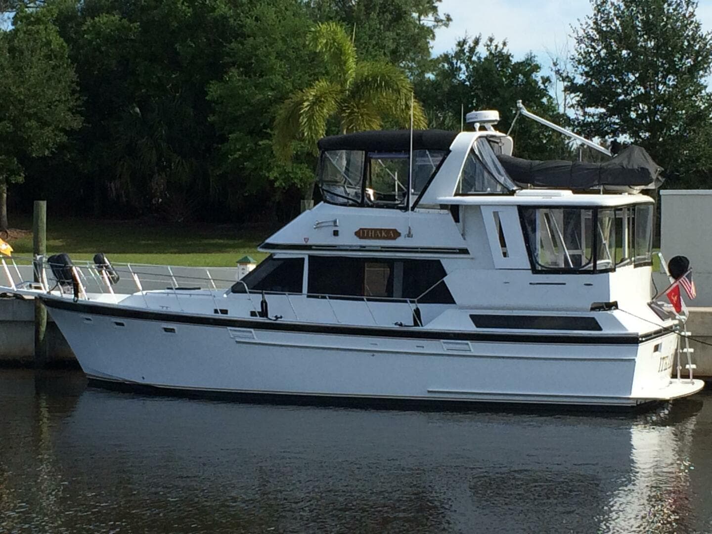 42' Jefferson port aft profile