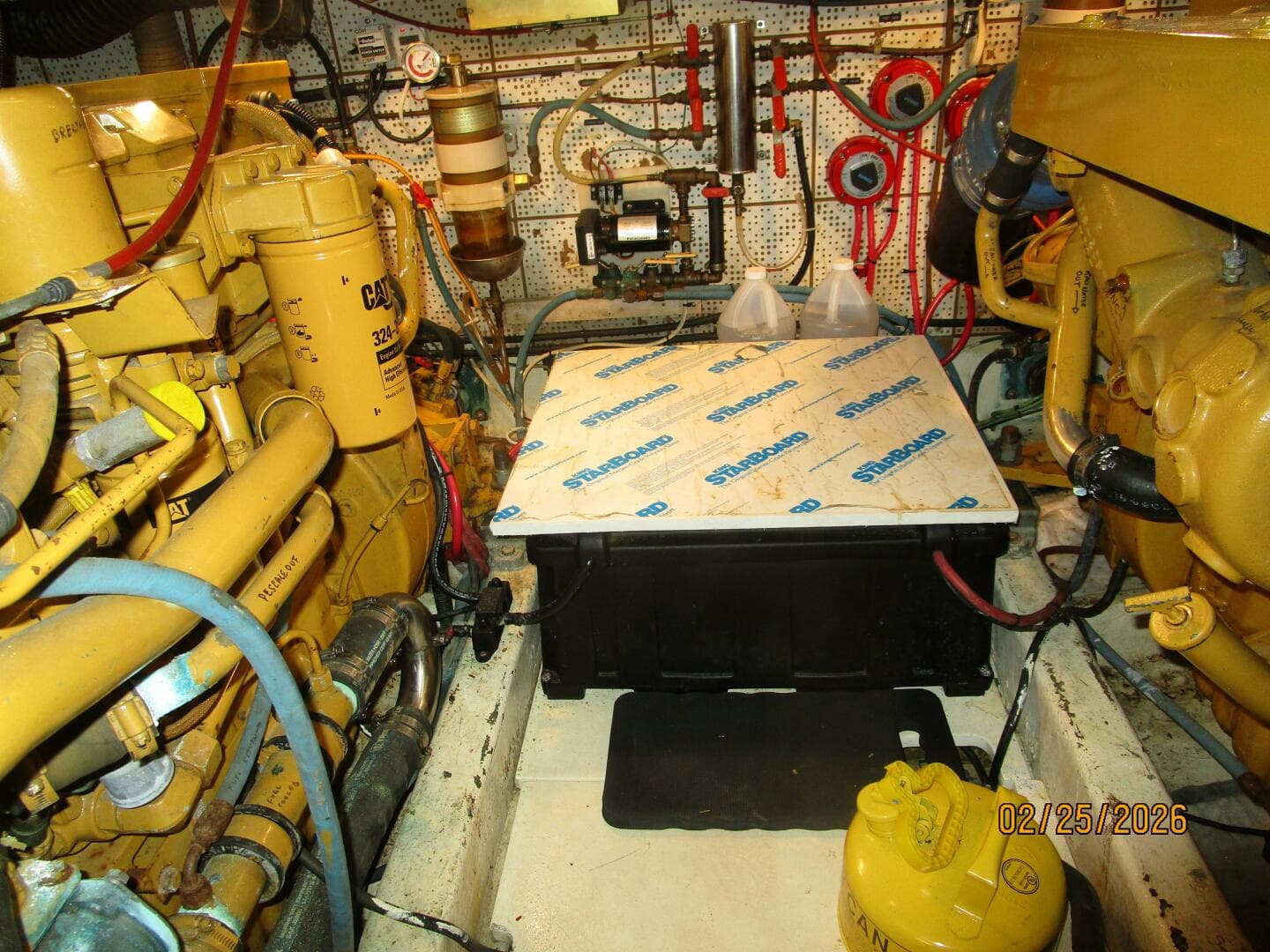 42' Jefferson engine room forward