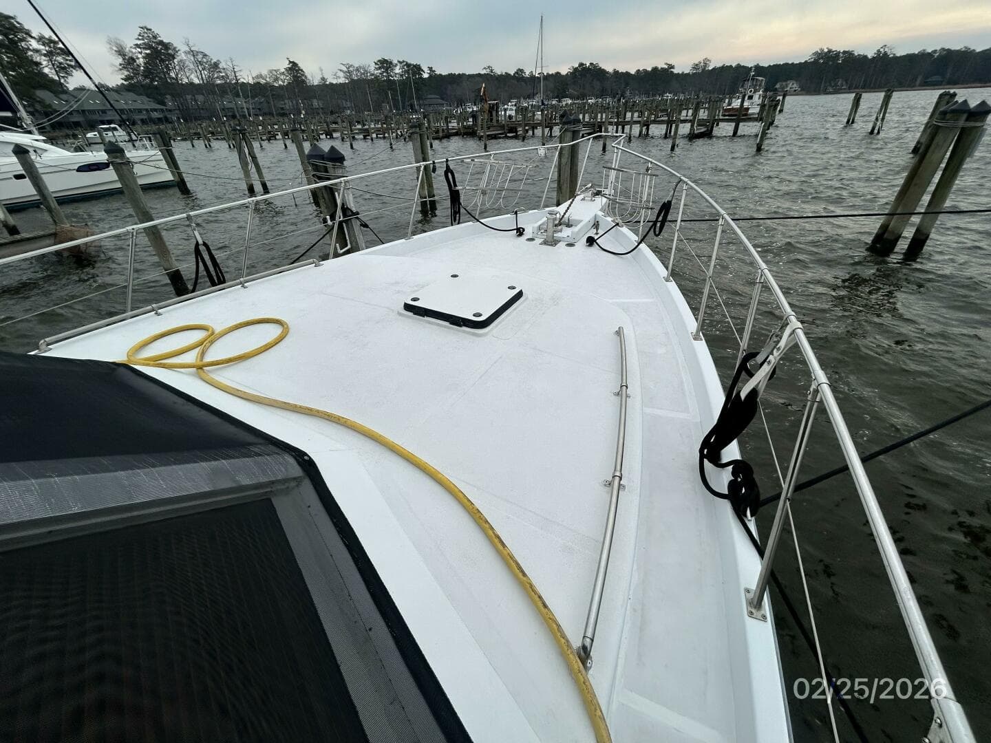 42' Jefferson foredeck2