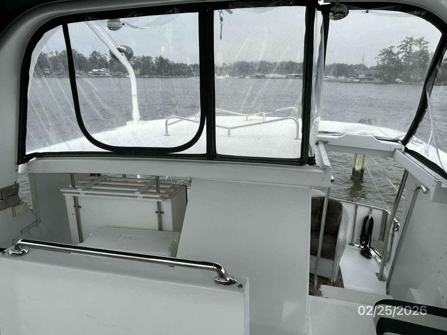 42' Jefferson flybridge aft