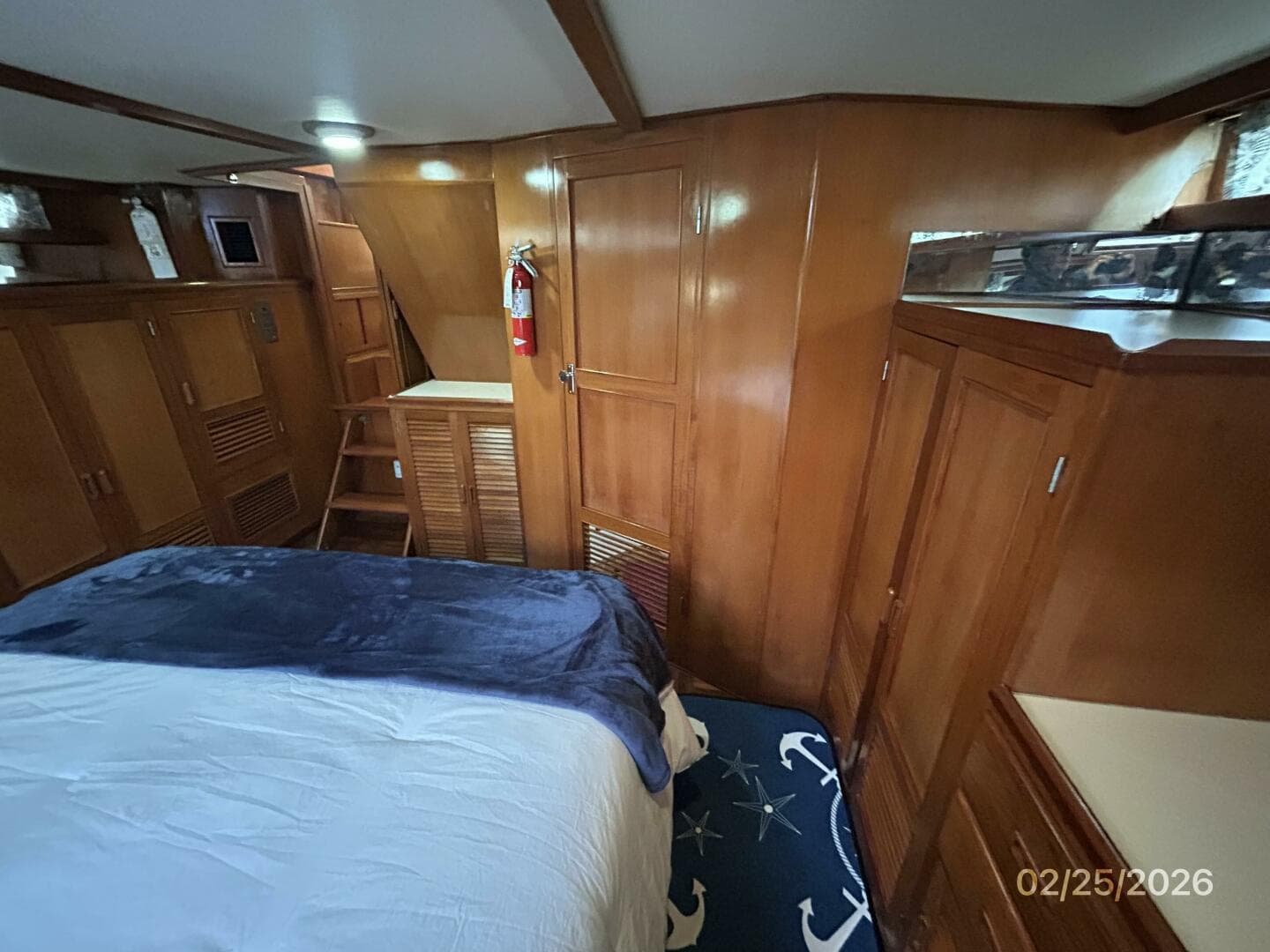 42' Jefferson master stateroom forward