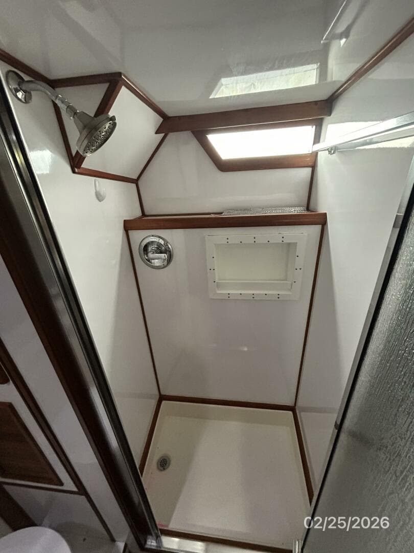 42' Jefferson master stateroom shower
