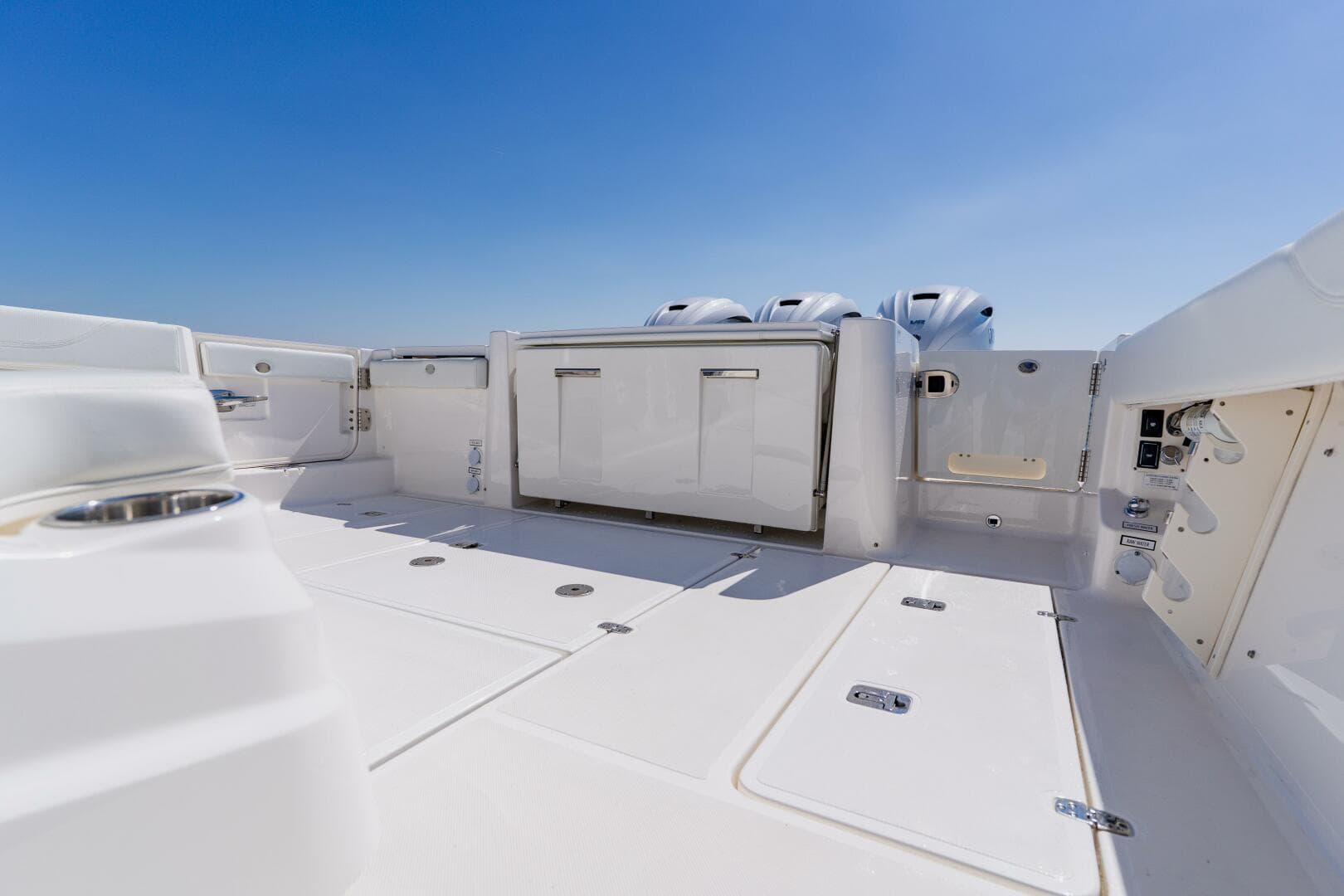 2022 Pursuit S 378 Sport