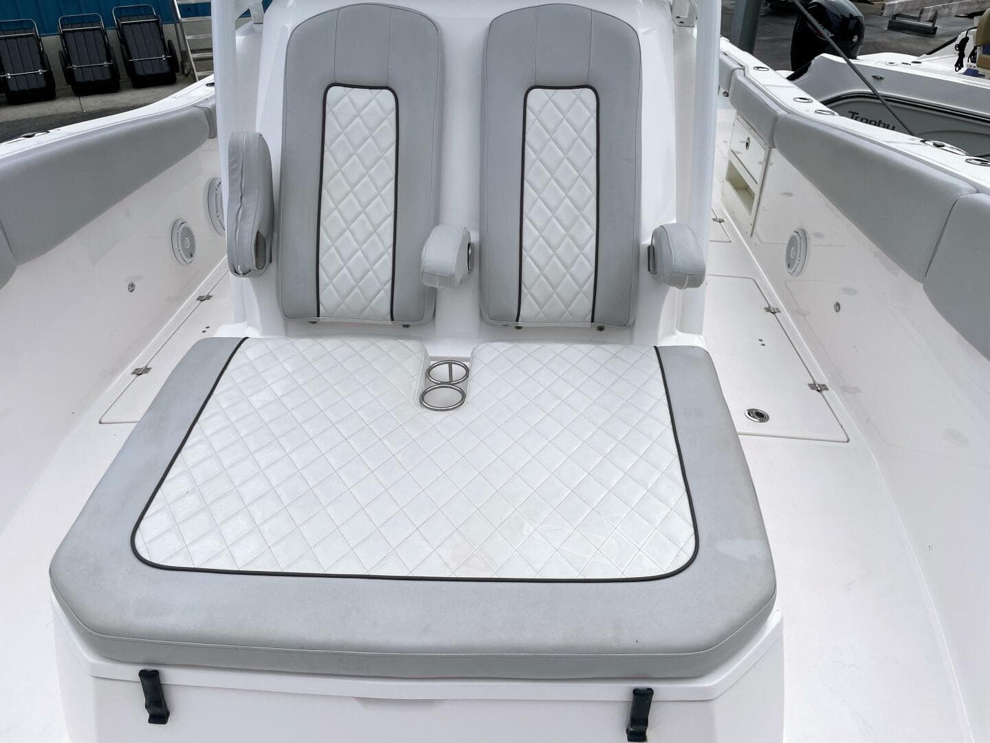 2019 Sea Fox 328 Commander