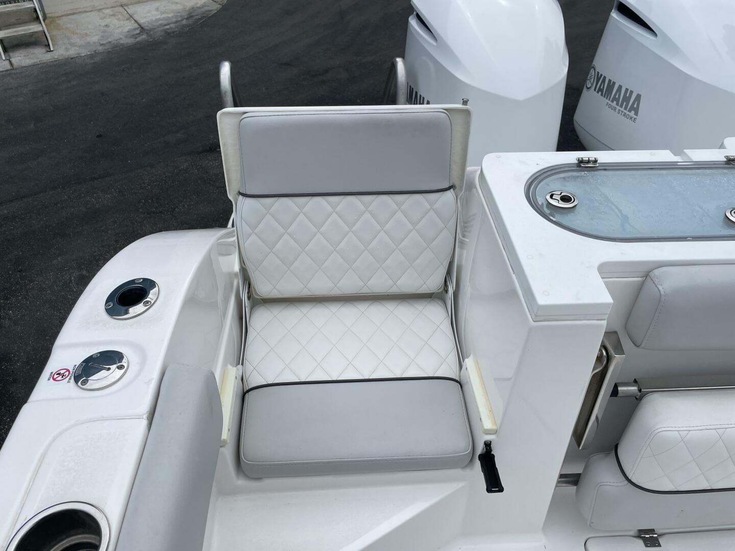 2019 Sea Fox 328 Commander
