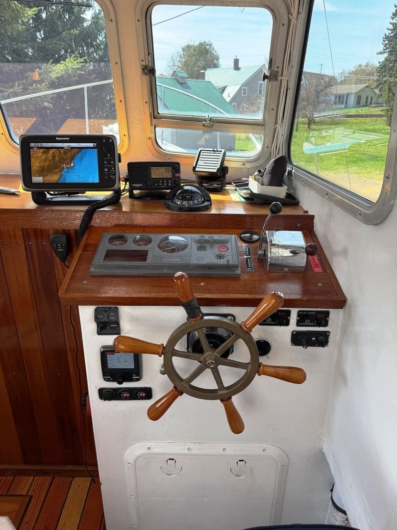 2000 Seaworthy Downeast 28
