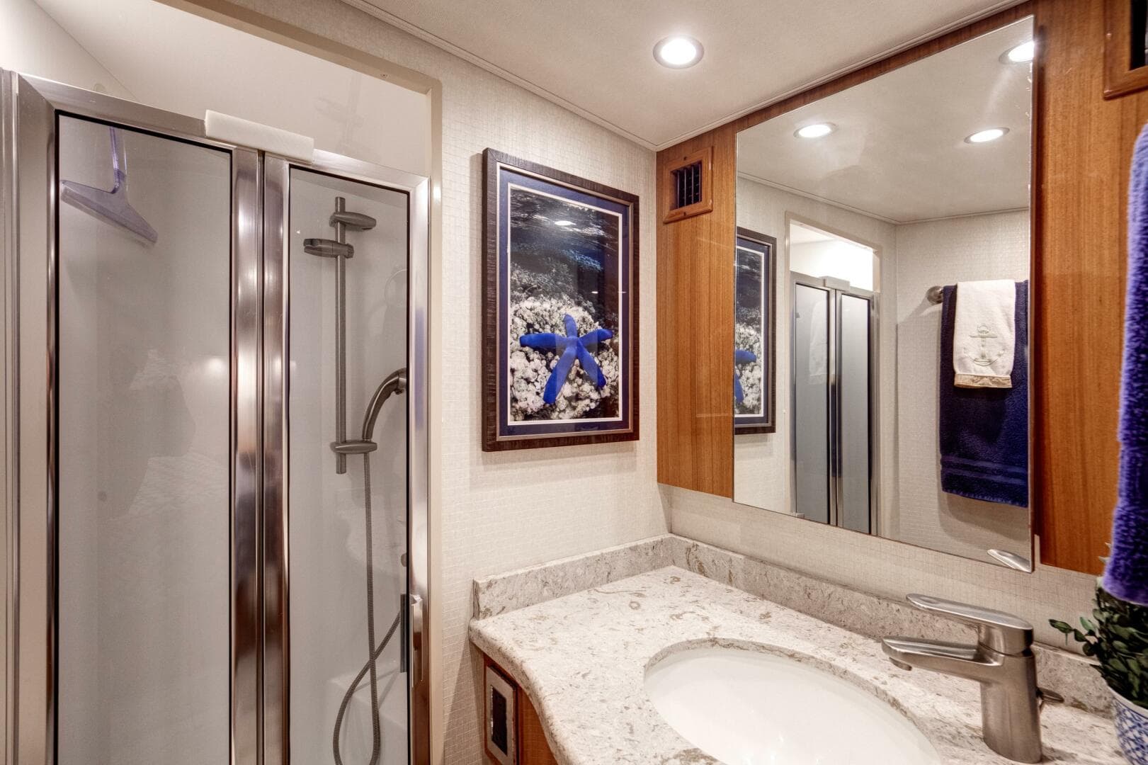 Viking 48 - Dorothy Marie - Head