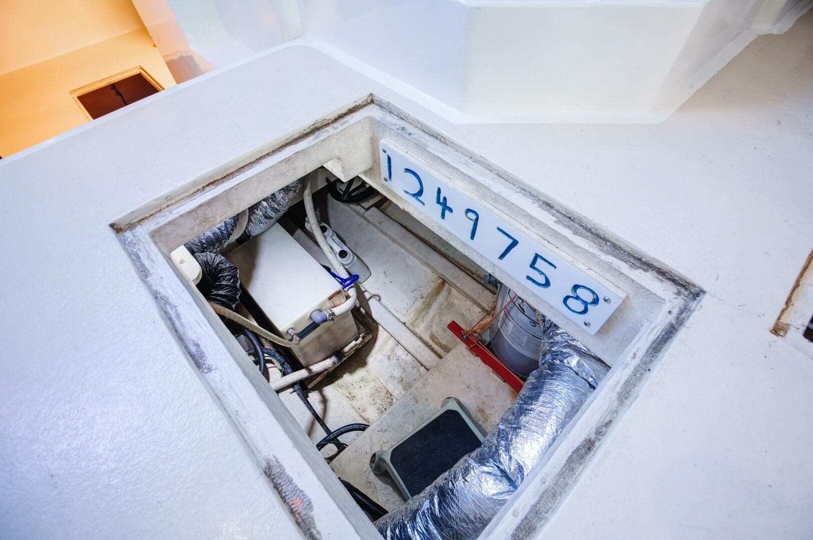 Trawler 46 - Lone Piranha