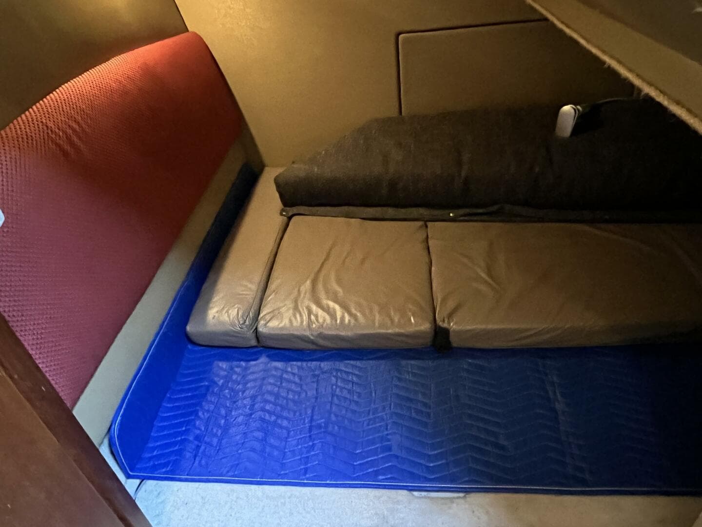 1996 Bayliner 3788 Command Bridge