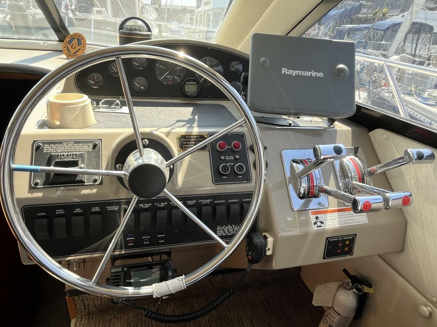 1996 Bayliner 3788 Command Bridge