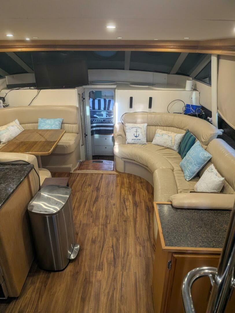 Carver 455 Aft Cabin
