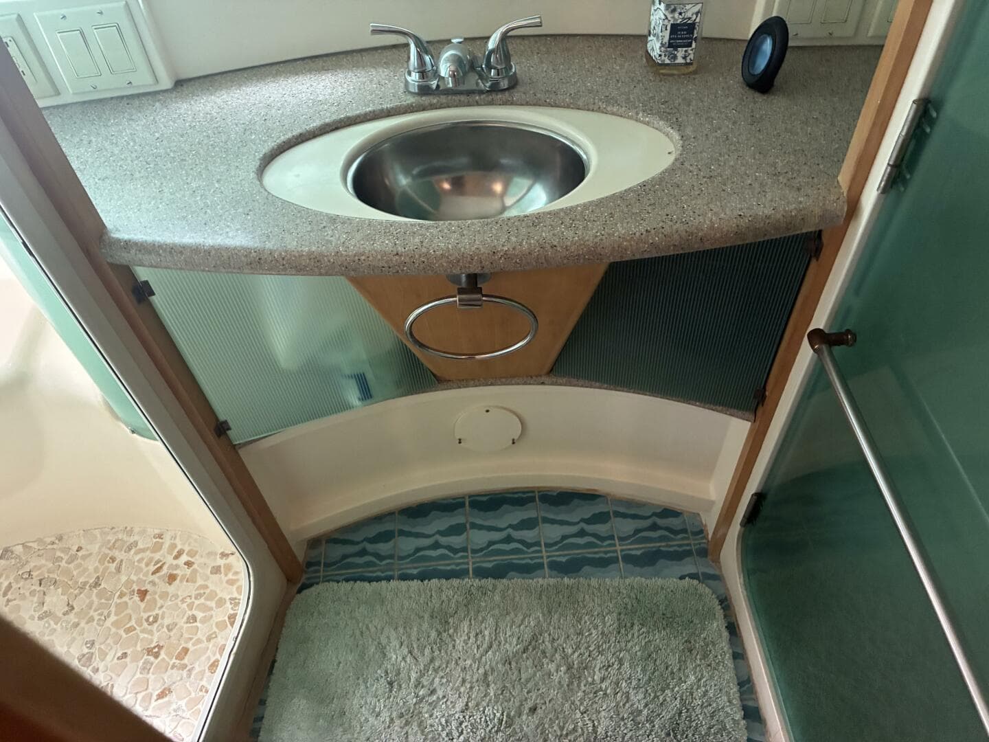 Carver 455 Aft Cabin