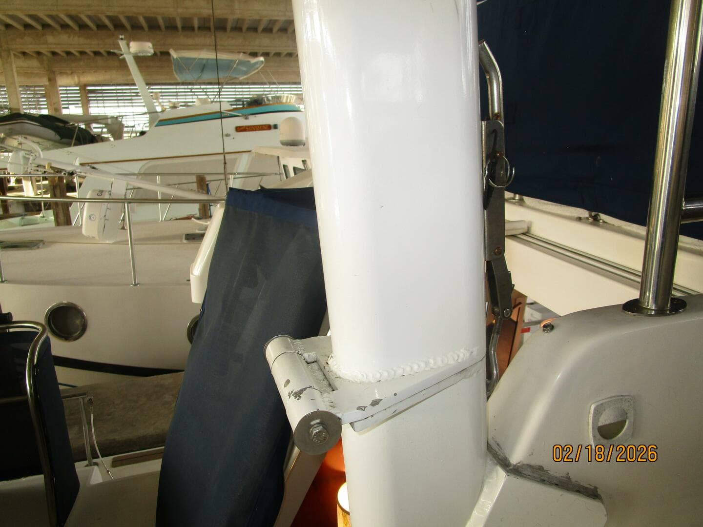 43' Mainship mast hinge