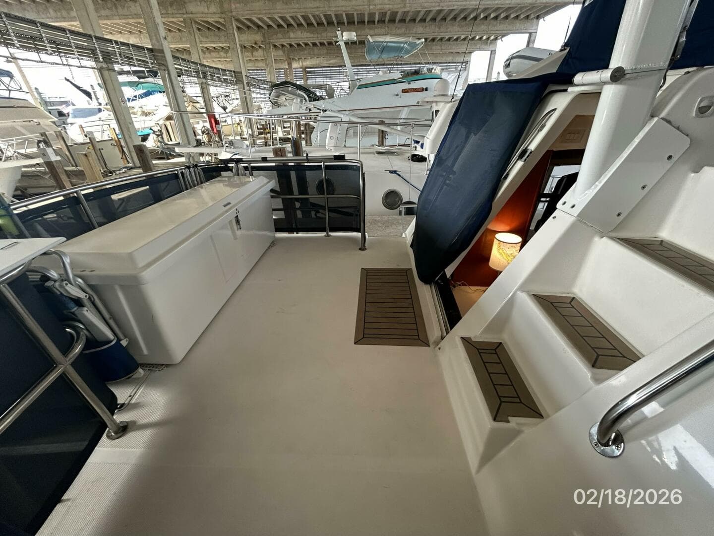 43' Mainship trunk cabin port