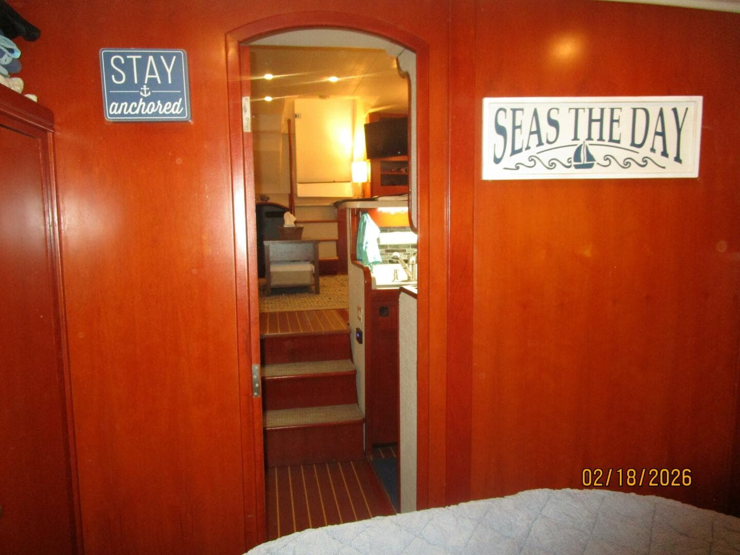 43' Mainship guest stateroom aft