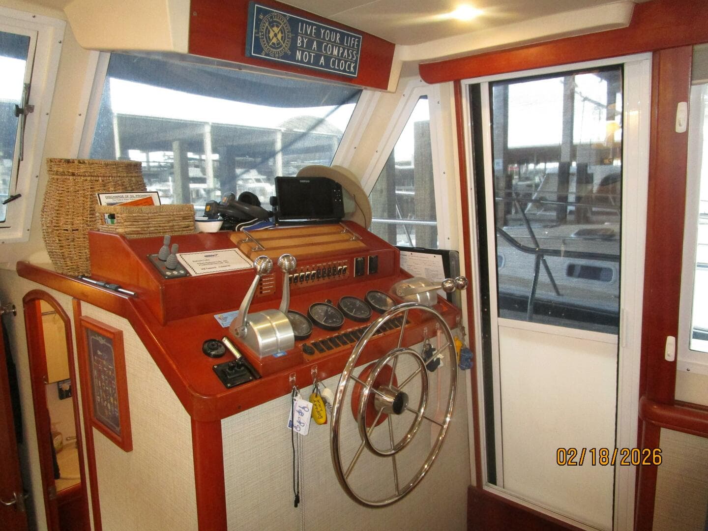 43' Mainship lower helm1