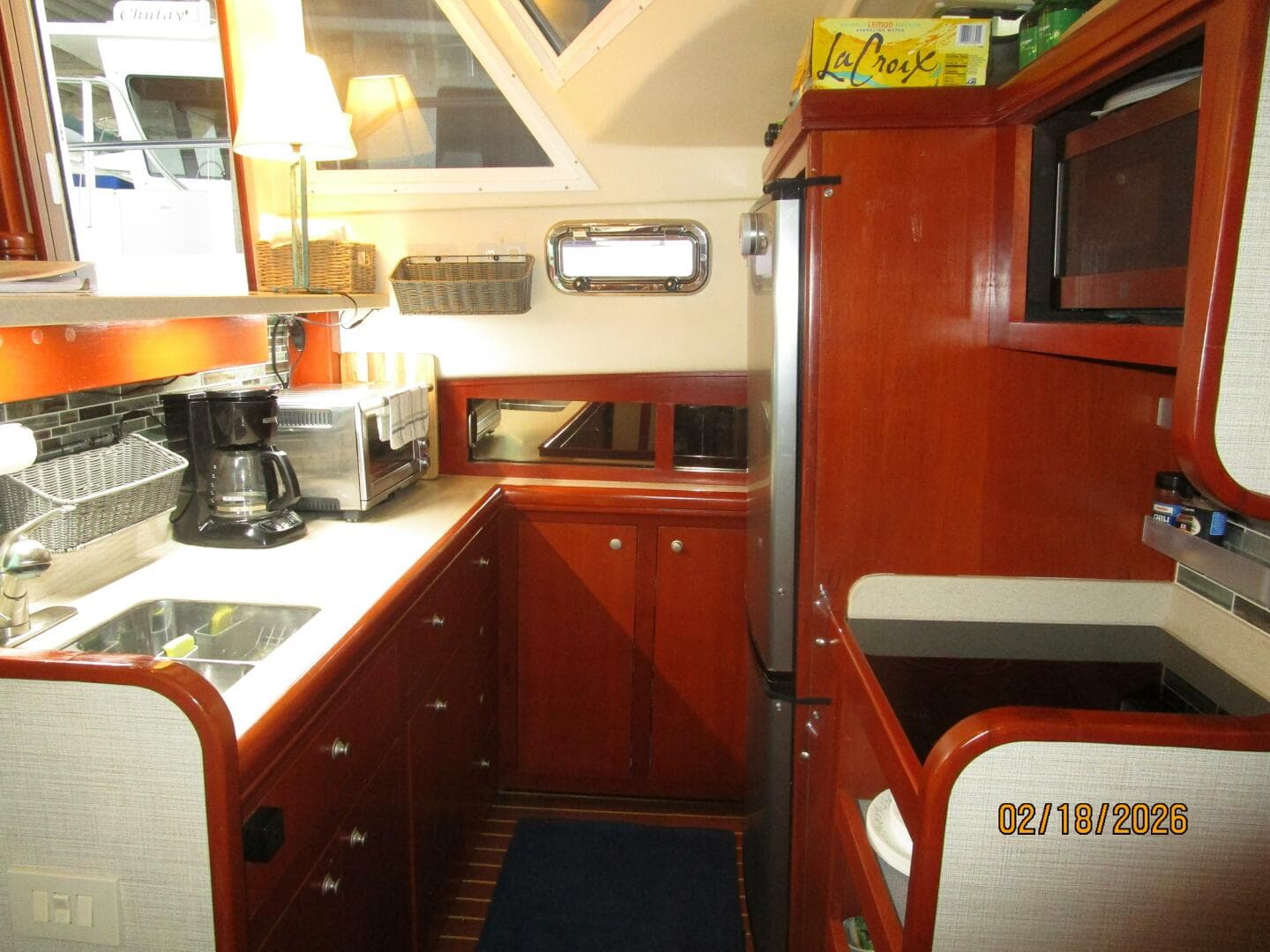 43' Mainship galley2