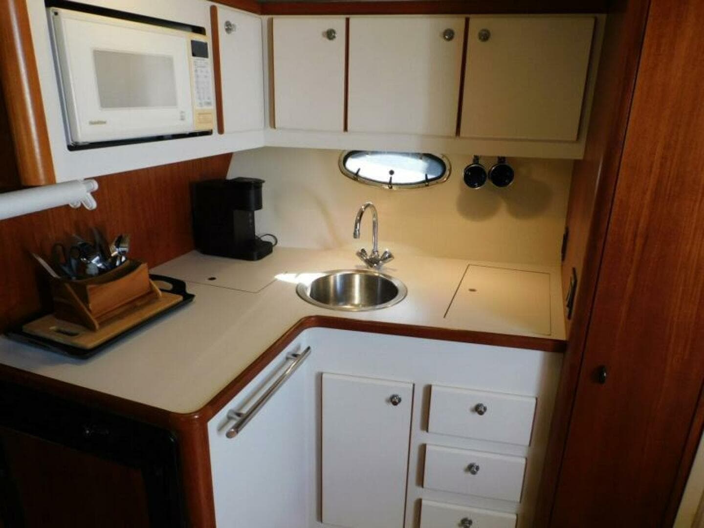 1995 Tiara Yachts 3500 Express