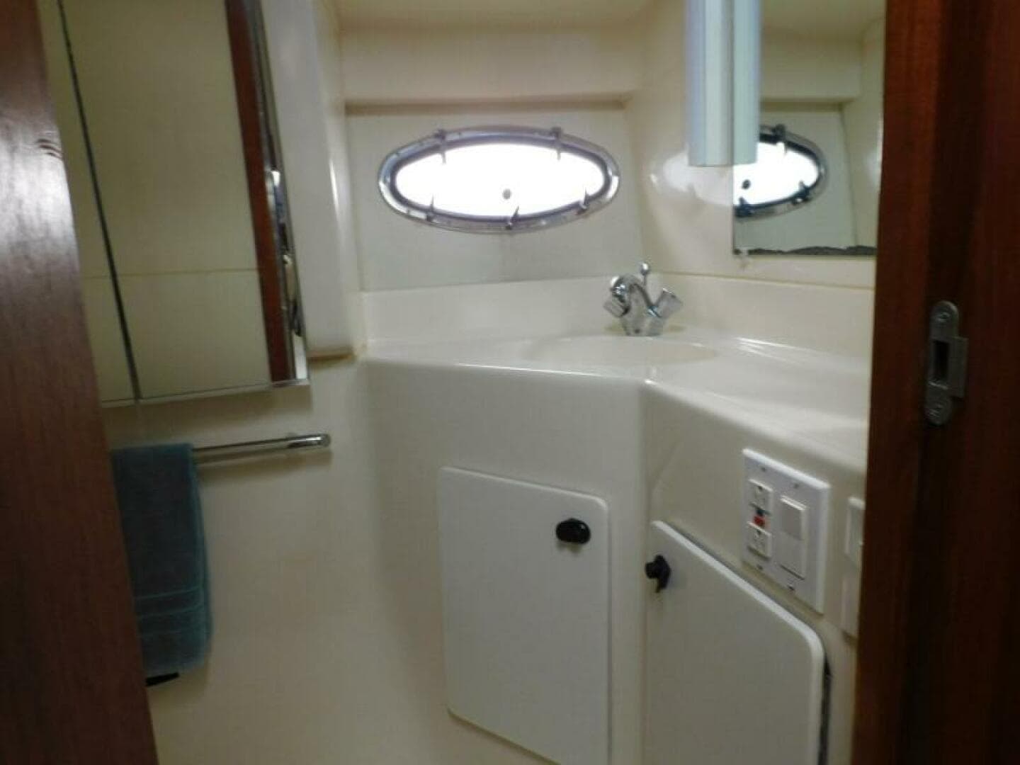 1995 Tiara Yachts 3500 Express