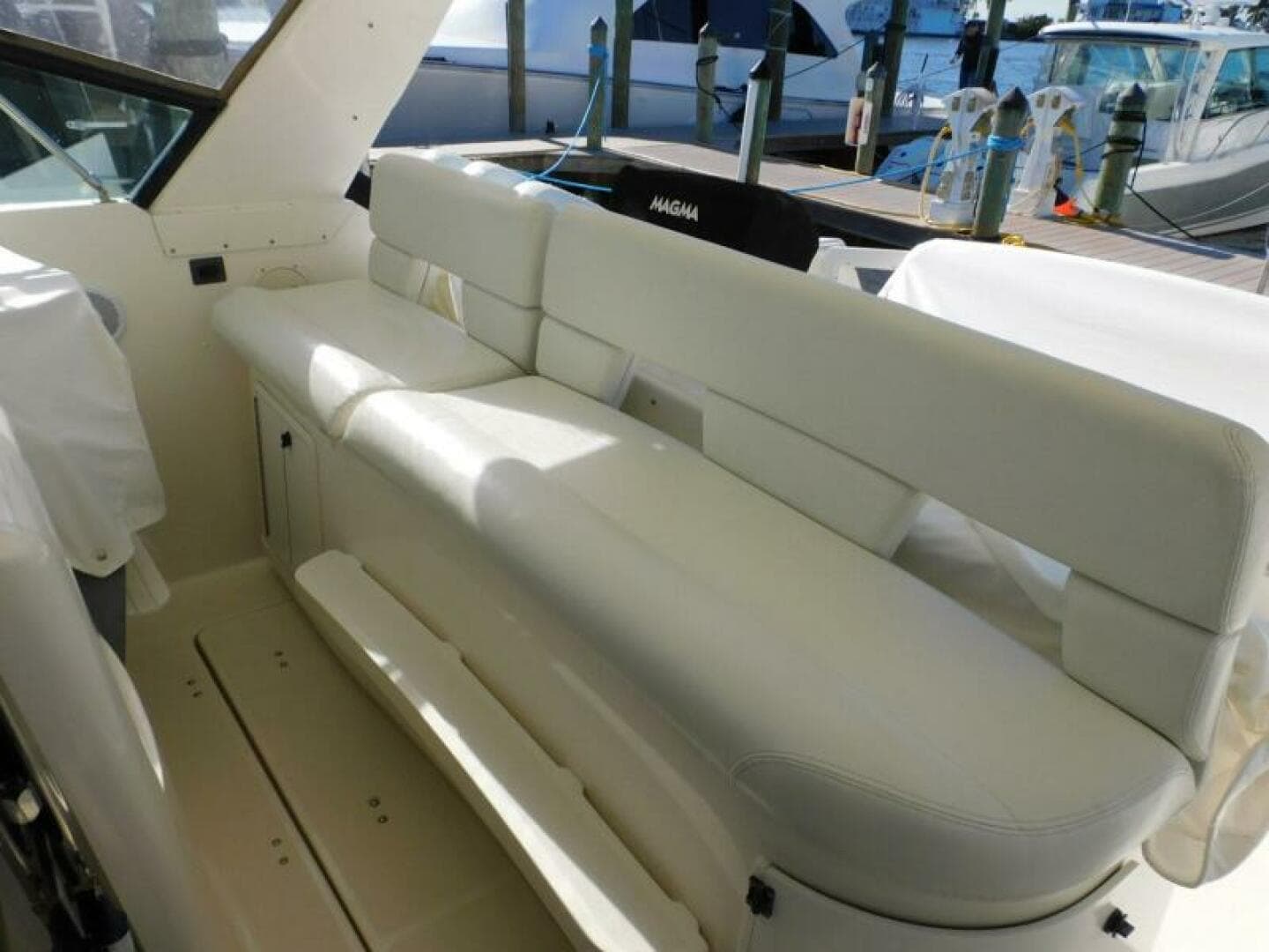 1995 Tiara Yachts 3500 Express
