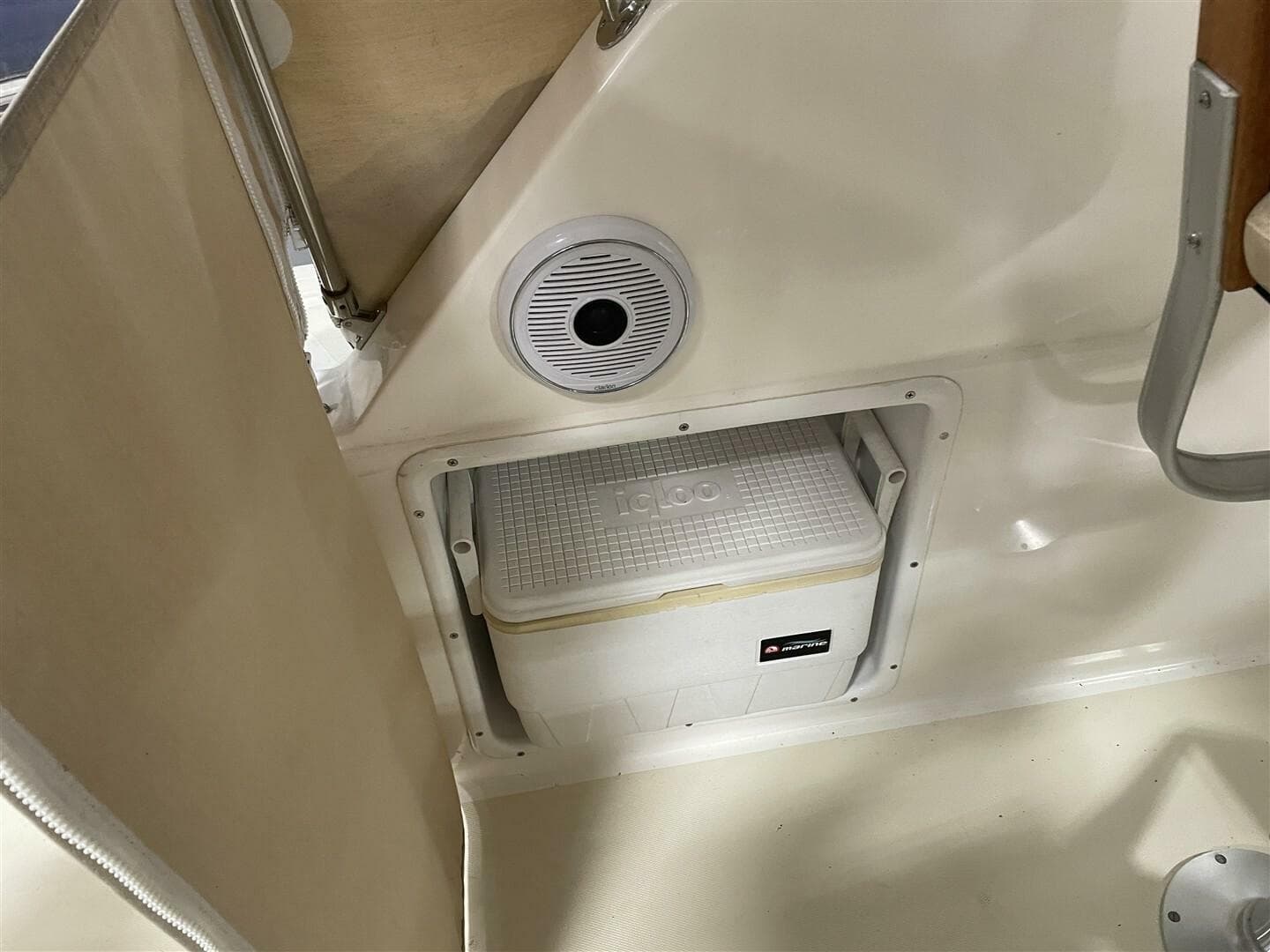 2005 Hunt Yachts 25 Surfhunter